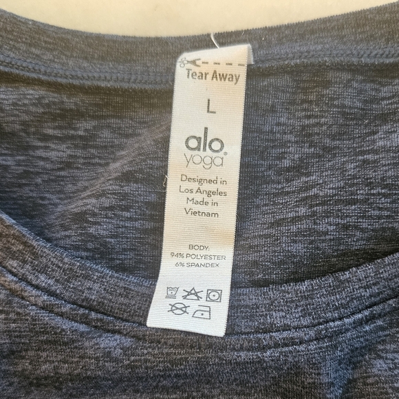 Alo Yoga Long Sleeve Top in Blue - Picture 4 of 4